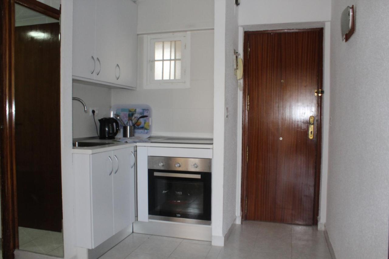Moby Dick Apartment Бенидорм Екстериор снимка