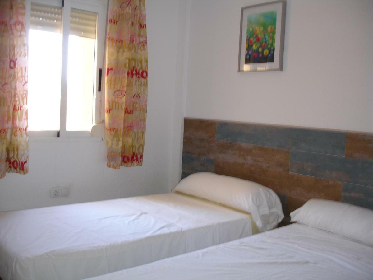 Moby Dick Apartment Бенидорм Екстериор снимка